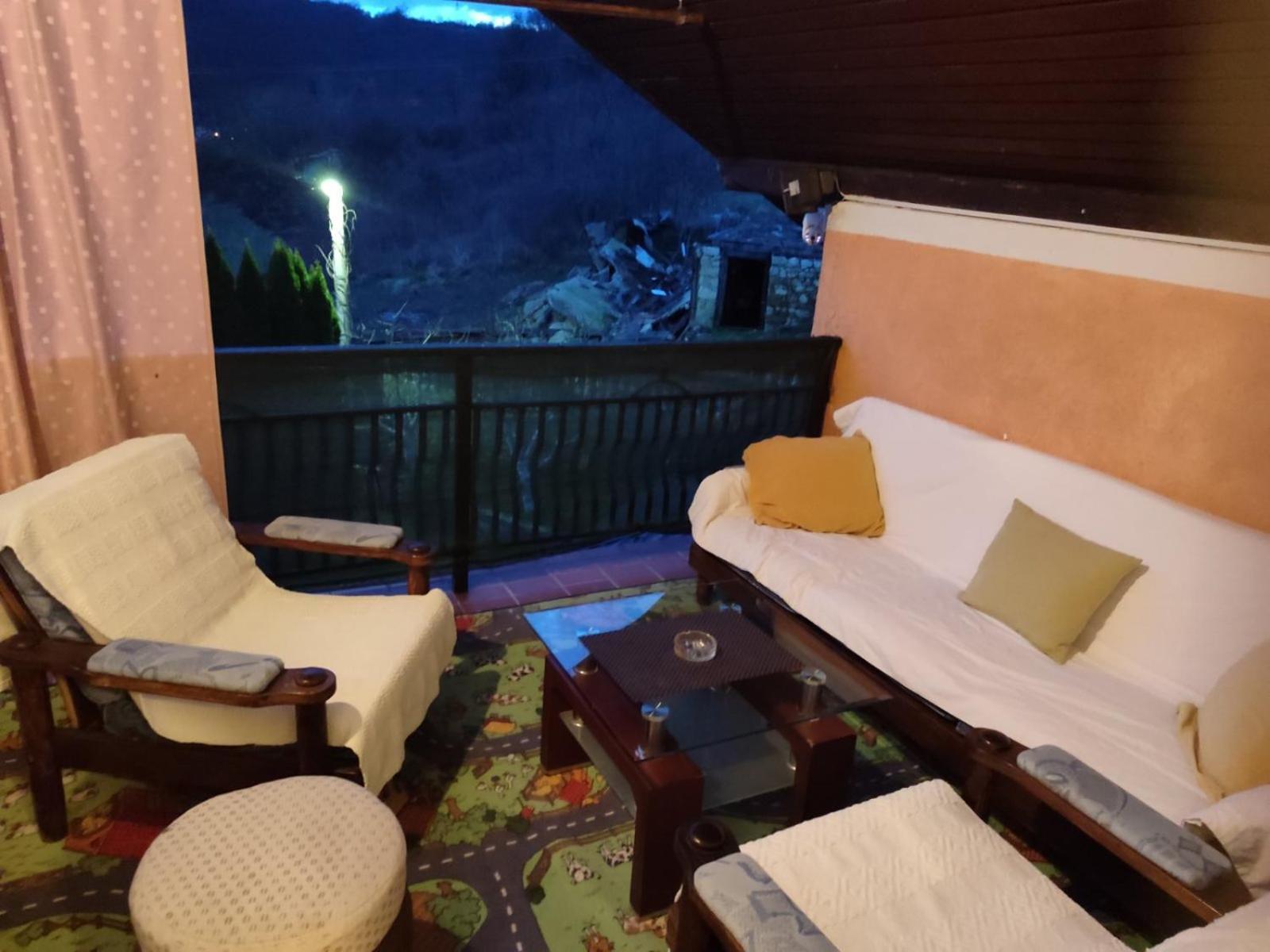 Villa Artemida Kulen Vakuf Exterior foto